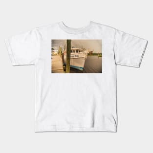 Calabash boat 2 Kids T-Shirt